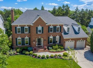 43223 Maple Cross St, Chantilly, VA 20152