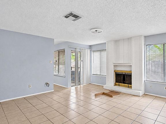 3rd image of 12711 Villawood Ln