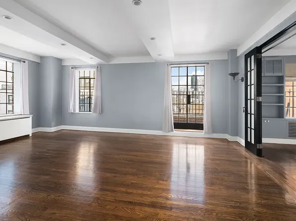 227 East 57th Street 12EG image 2 of 18