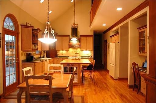 4th image of 12 Sassafras Ln