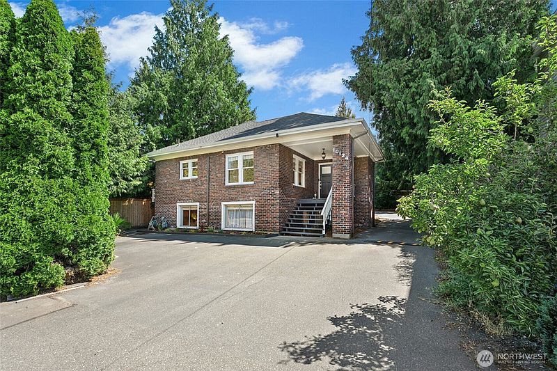 2nd image of 10124 3rd Avenue NW