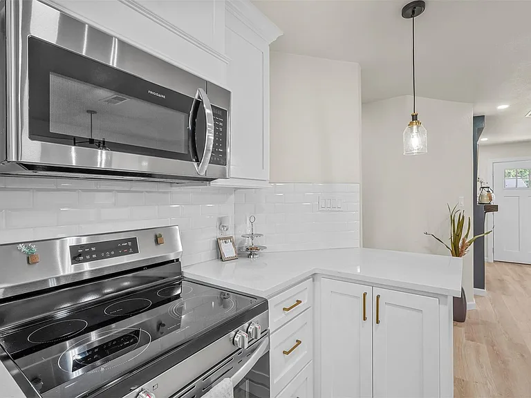 434 Marilu St — Photo 7