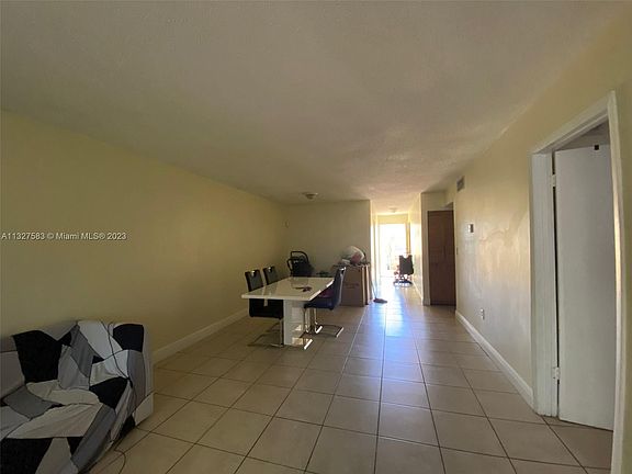3rd image of 522 NW 179th St #522