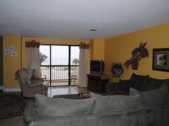 4th image of 1130 Beach Blvd