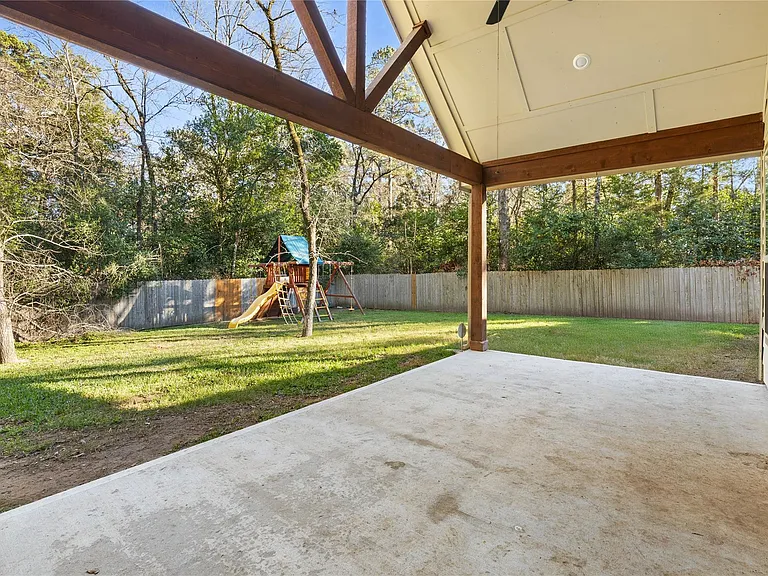12140 Goliad Ln — Photo 24