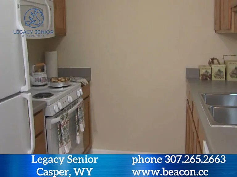 1005 N Elma St — Photo 26