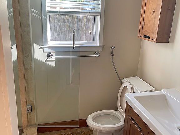 2nd image of 1061 Louisiana Ave