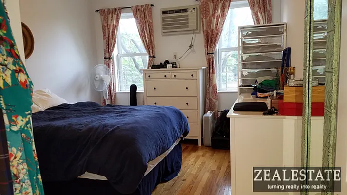 Rented by ZealEstate Group Inc | media 32