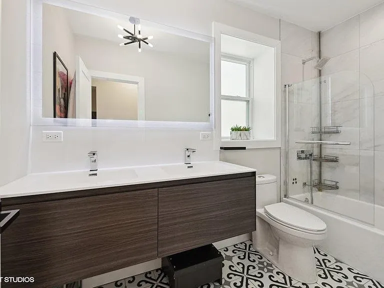 3232 N Troy St — Photo 9