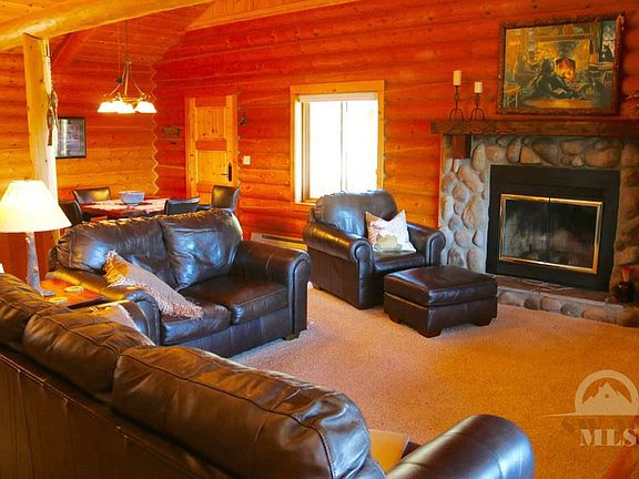 3rd image of 463 Wolf Ridge Rd