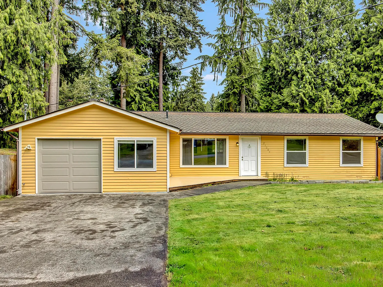 21204 NE 60th Pl — Photo 1