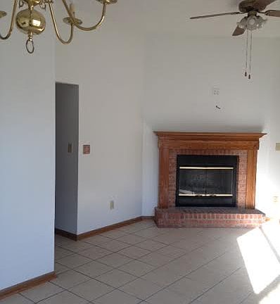 3rd image of 1218 Green River Ct