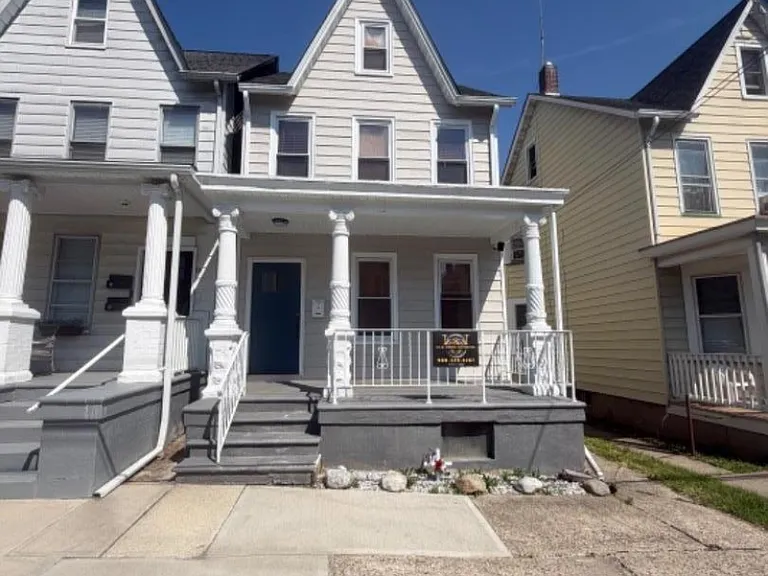 31 Glen Ave #TOP — Photo 1