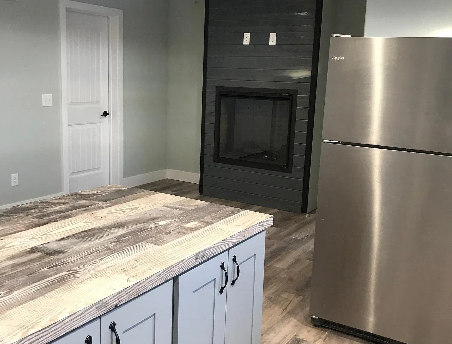 2 bed, 940 sqft, $1,215 — Photo 2
