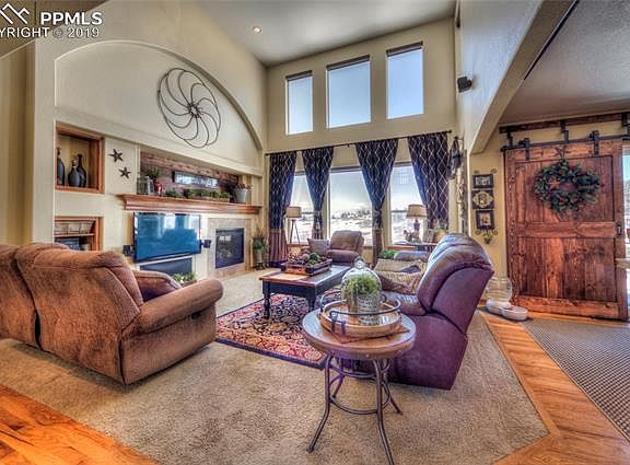 3rd image of 640 Coyote Willow Dr