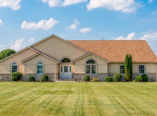 952 Fred Johnston Dr, Fairborn, OH 45324