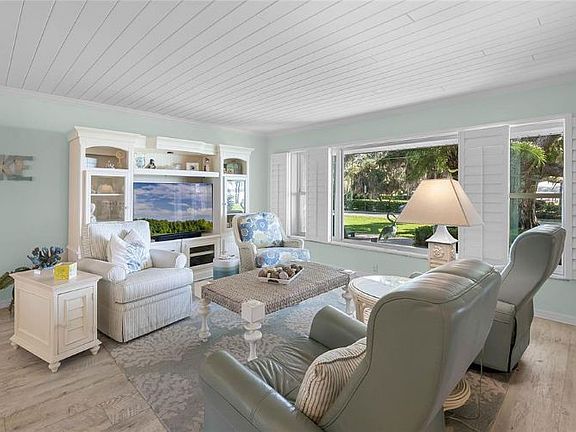 4th image of 2653 Lakeshore Dr