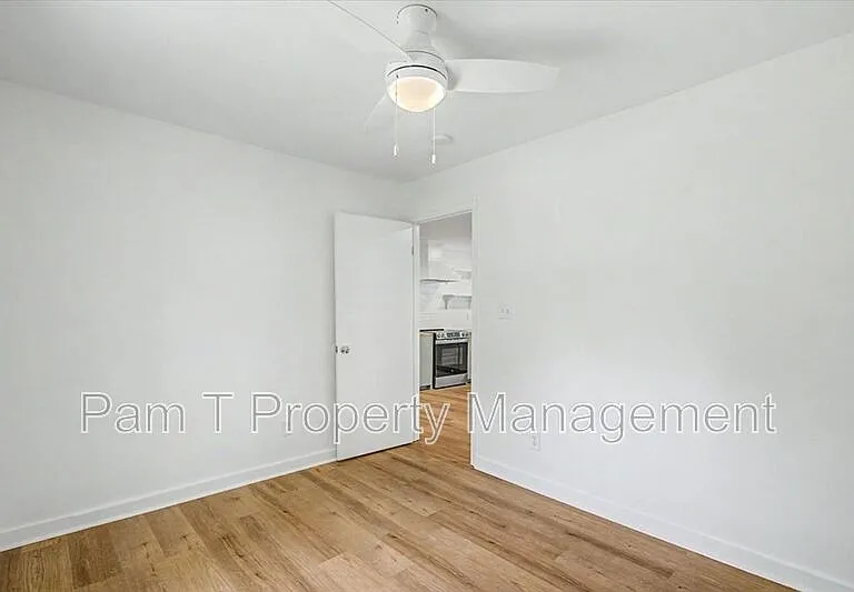 106 Holcomb St — Photo 13