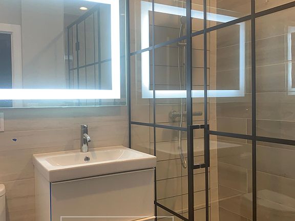 3rd image of 2224 W Palmer St #2F