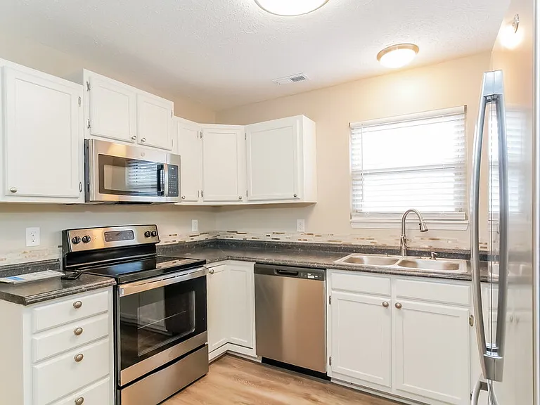 40 Crestview Dr — Photo 8