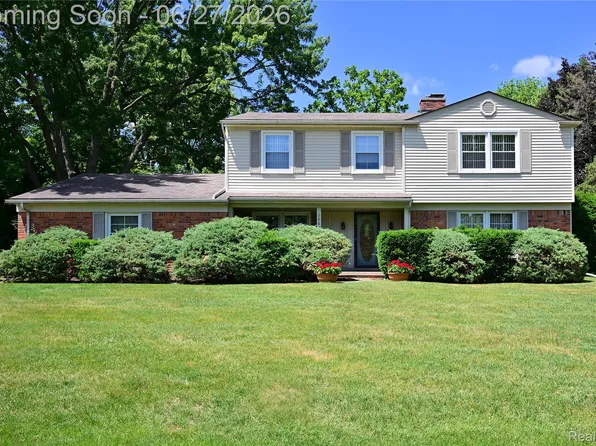 5888 Pentland Rd, Bloomfield Hills, MI 48301