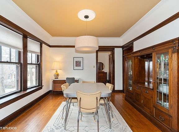 3rd image of 1248 W Thorndale Ave #2E