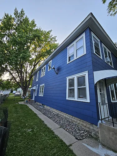 3023 Queen Ave N Photo 1