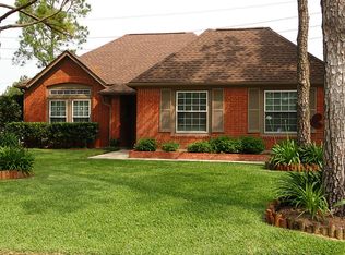 16306 Rainbow Lake Rd, Houston, TX 77095