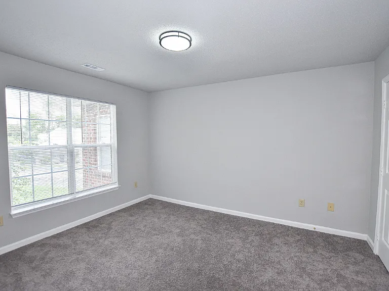 4273 Villas Dr — Photo 15