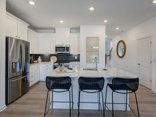 20 Charlie Cir, Angier, NC 27501