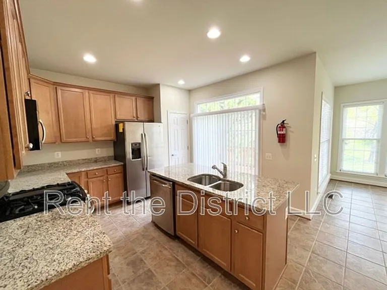 3247 Theodore R Hagans Dr NE — Photo 4