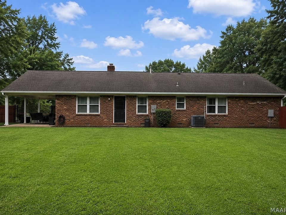 2nd image of 2830 Marti Ln