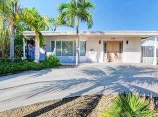 825 Harrison St, Hollywood, FL 33019