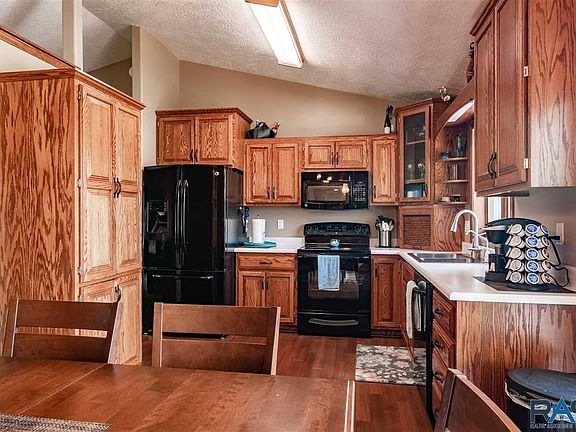 5th image of 1715 S Paisley Ln