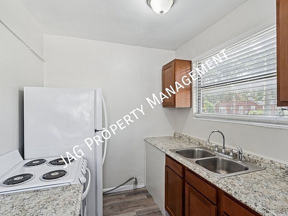 3rd image of 1123 Lasalle St APT 1