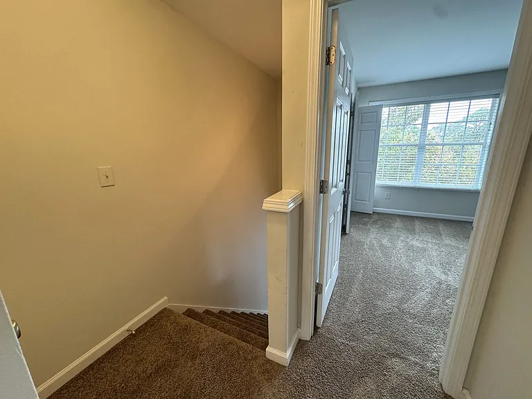 SOUTH HAMPTON TERRACE — Photo 12