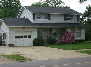 1066 N Center St, Corry, PA 16407
