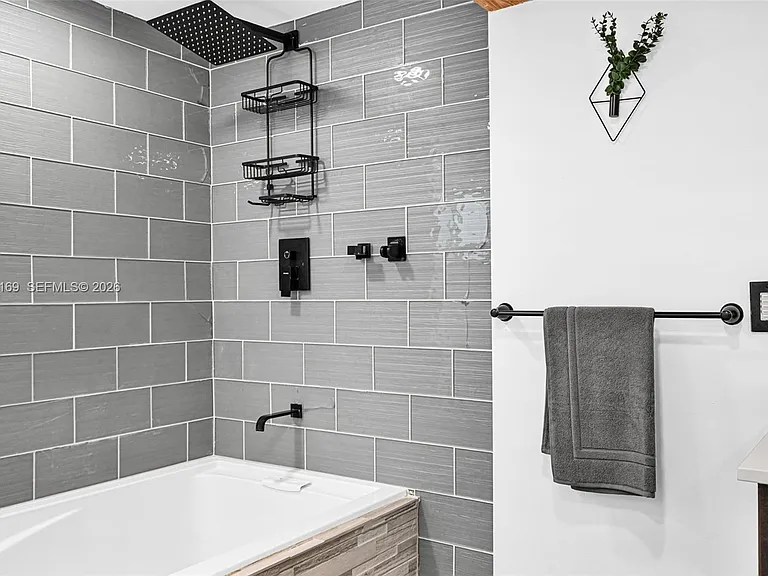 1328 N Andrews Ave — Photo 25