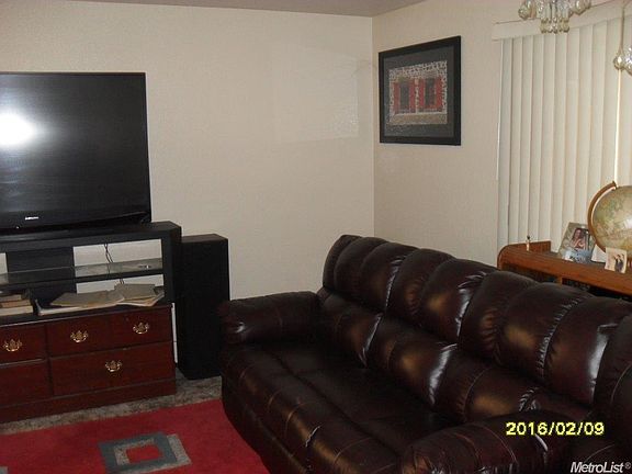 3rd image of 2873 Fox Creek Ct