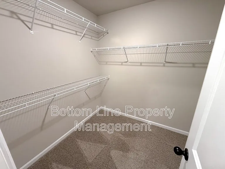 9016 Stoney Waters Ct — Photo 19