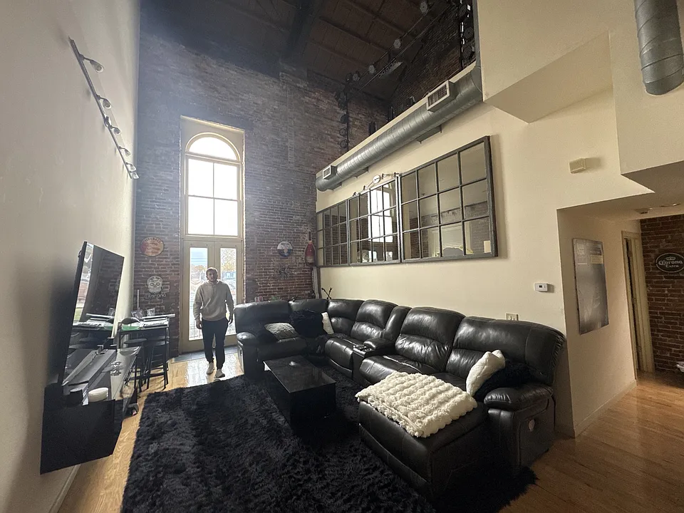 900 Allen Ave