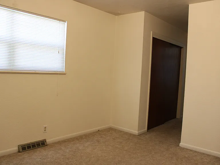 3006 Butternut Dr — Photo 9