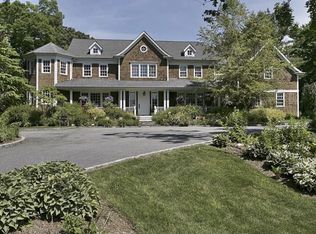 226 Muttontown Rd, Muttontown, NY 11791