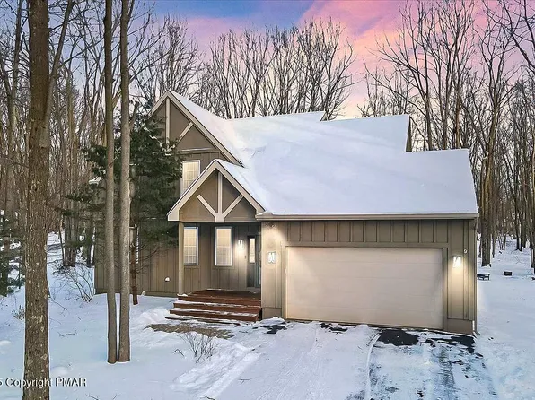 403 Gentian Ln, Pocono Pines, PA 18350