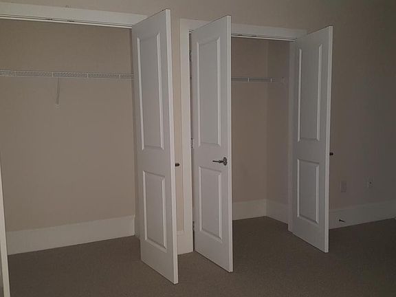4th image of 601 Finsbury St APT 303
