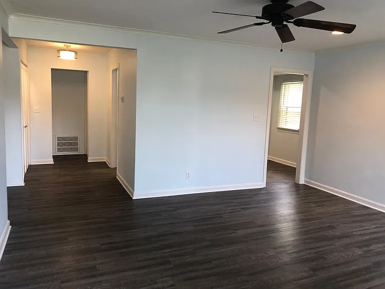 8008 Newton St — Photo 5
