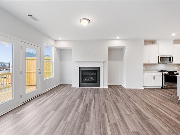 2nd image of 1017 Taylor Ct