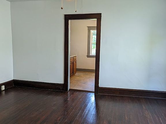 5th image of 225-227 Boileau Pl