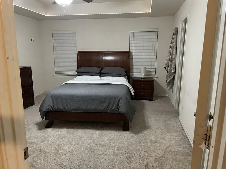 12910 Almeda Crossing Ct — Photo 13