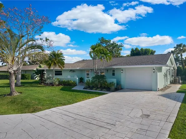 2328 Clipper Way, Naples, FL 34104